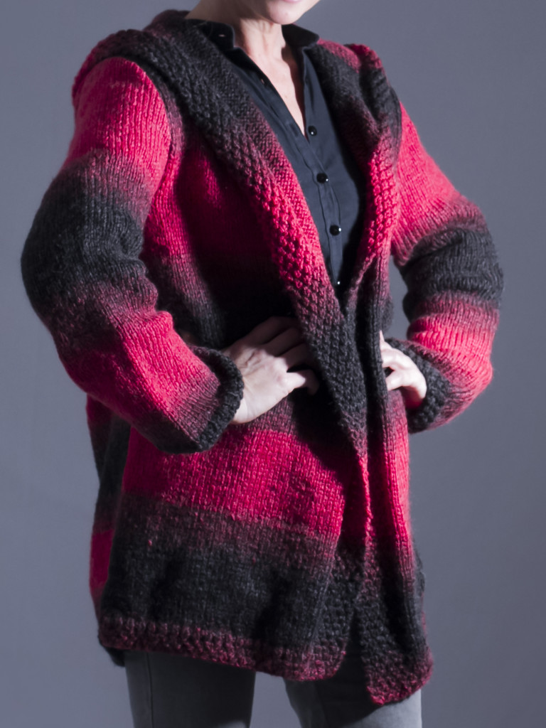 Resultado final abrigo con capucha de lana